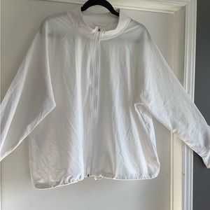 NWOT Women’s plus Sz 2X white lightweight jacket/activewear
